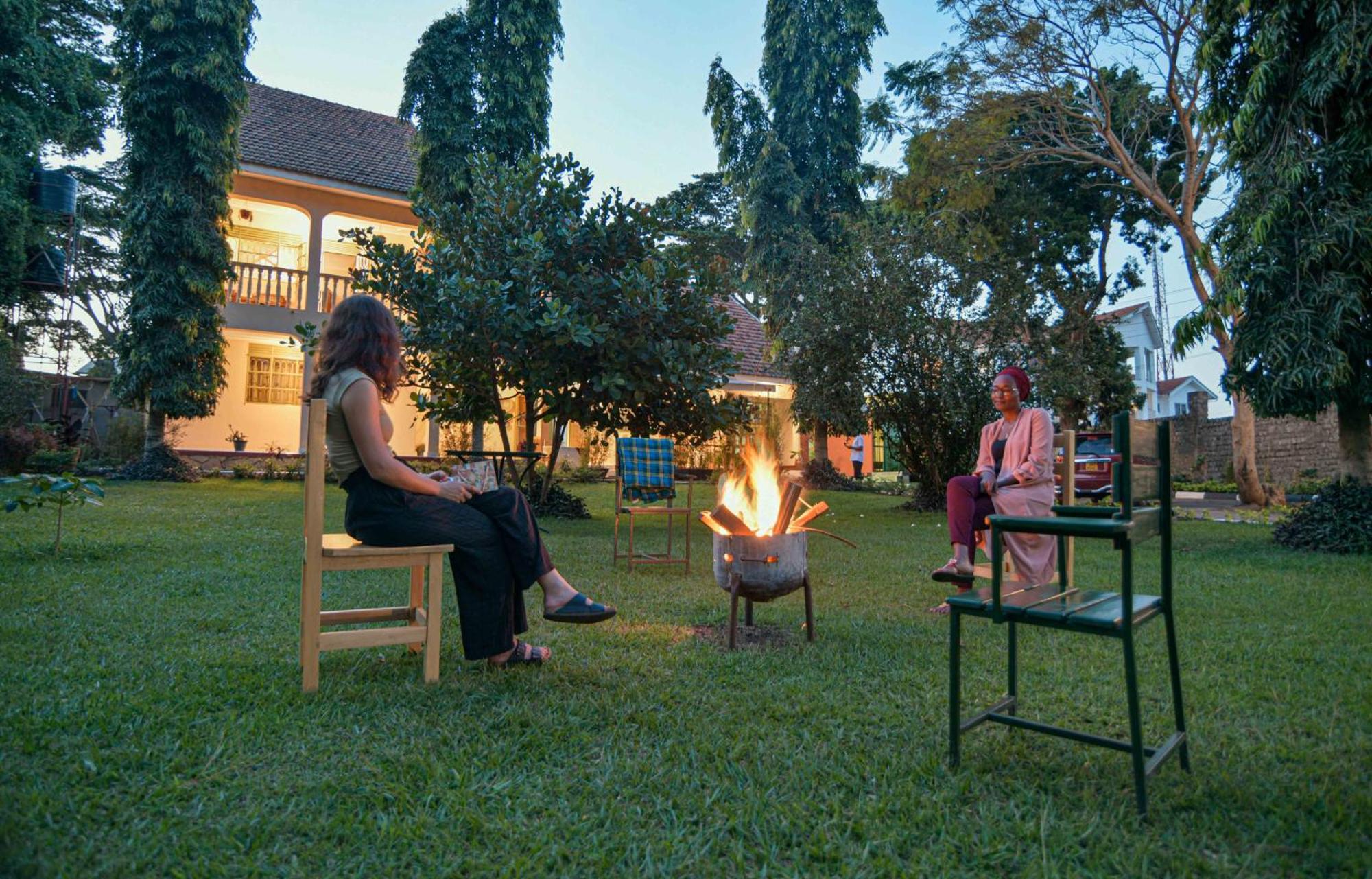 Cycad Entebbe Guest House Exteriör bild